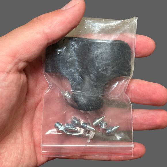 Under Armour Brigade XC Low Spiked Track Shoes Sz 8 NWOB 3022001-401 - Picture 9 of 9